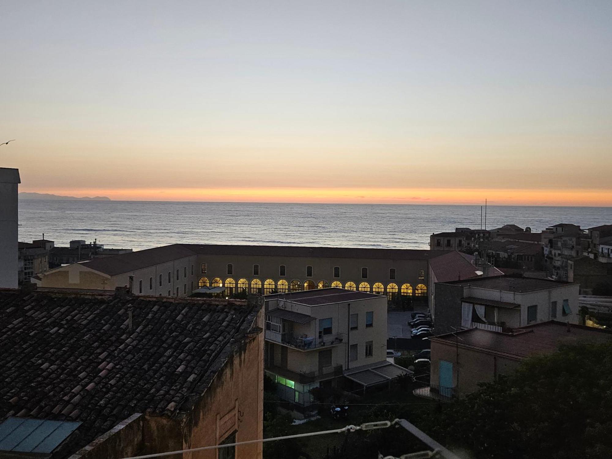 Amuni - Exclusive Suite In Centro A Cefalu Vista Mare Esterno foto